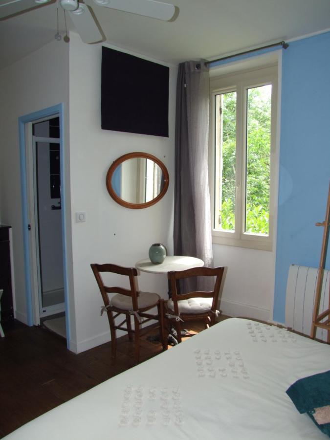 Au Bois De La Grave Hotel Luzech Bagian luar foto